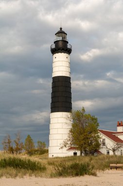 Big Sable Point Light, Ludington State Park 'ta bulunan bir deniz feneridir. İlk olarak 1867 'de inşa edildi, aktif bir seyir yardımı olmaya devam ediyor..