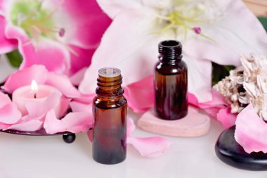 Tedavi için aromatik yağlar ile kompozisyon 