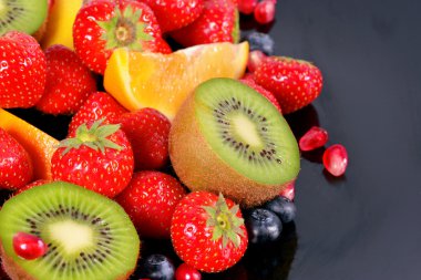 Taze meyve ve meyveler. 