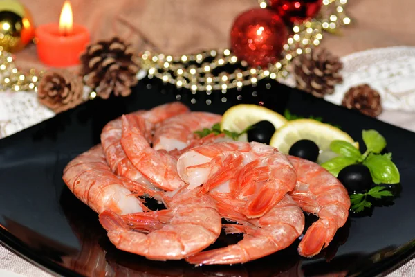 Shrimp with lemon — Stock Photo, Image