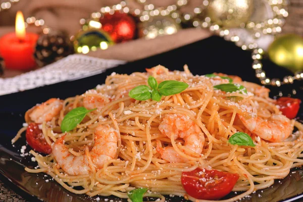 Pasta with shrimps — Stock Photo, Image