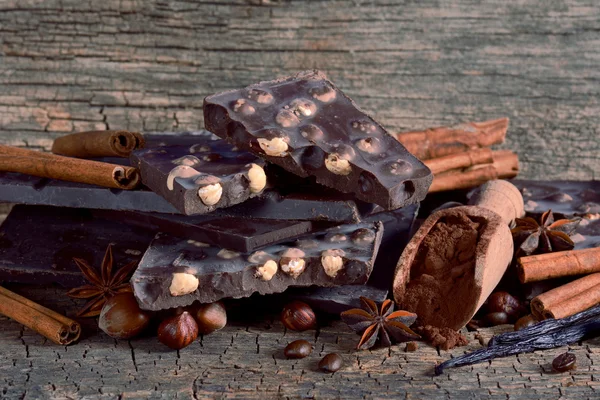 Chocolate with hazelnuts — Stock Photo, Image