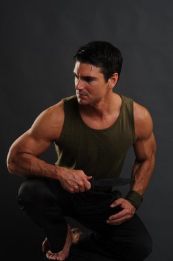 Yakışıklı ordu adam