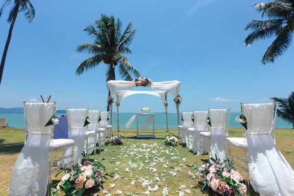 Arch Wedding Ceremony Day Time Clear Sky Beach Coconut Tree — Stock Photo, Image