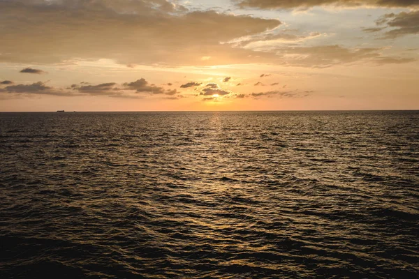 Капля Заката Неба Над Океаном Вечернее Время — стоковое фото