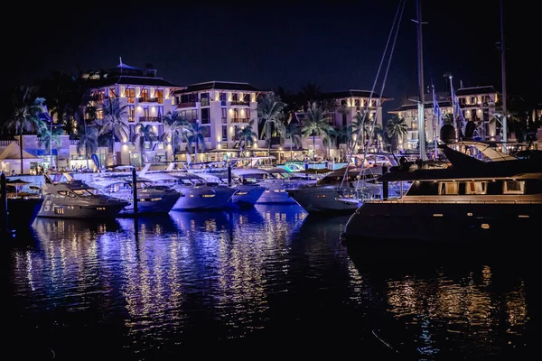 Wiele Jacht Parking Morzu Nocy Czas Imprezę — Zdjęcie stockowe