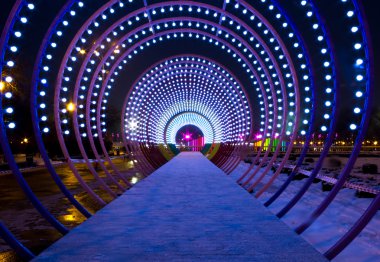 Moskova central Park'ta muhteşem ışıklı tünel