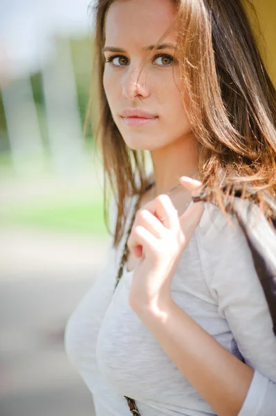 Retrato con hermosa chica —  Fotos de Stock