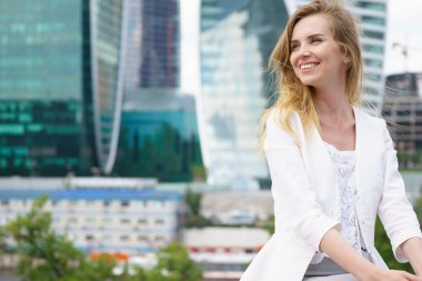 Açık bir iş kadın portresi kapatın