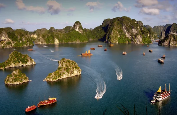 Quang Ninh, Vietnam, 24 Nisan 2016 Ha uzun Bay, dünya doğal mirası. Quang Ninh Eyaleti, Vietnam