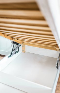 Yatak Kaldırma Mekanizması. Yatak odası organizasyonu. Küçük alan kavramı.