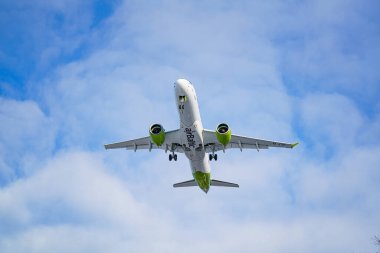 10-01-2021 Riga, Letonya uçağı havada - Yolcu uçağı, uçak.