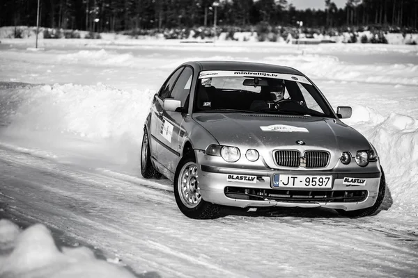 2021 Riga Letland Drift Auto Auto Rijden Roken Rails — Stockfoto