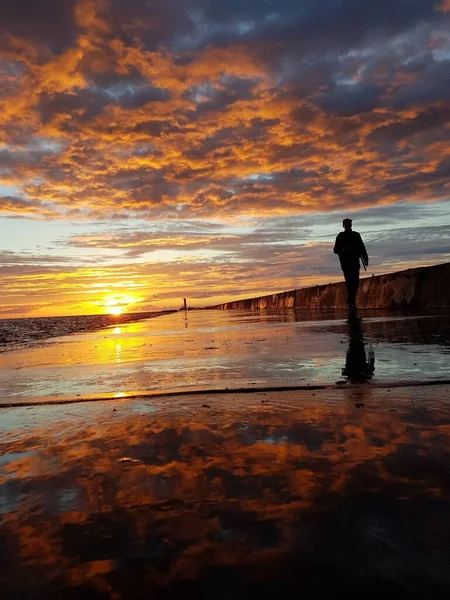 Schöner Sonnenuntergang Über Dem Meer — Stockfoto