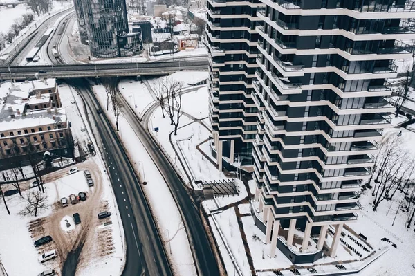 Finans bölgesinde modern ofis binaları.