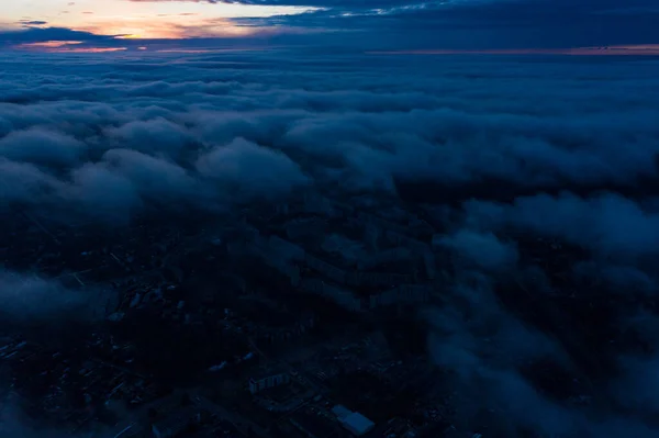 Zonsopgang Blauwe Hemel Blauwe Lucht Met Wat Wolken — Stockfoto