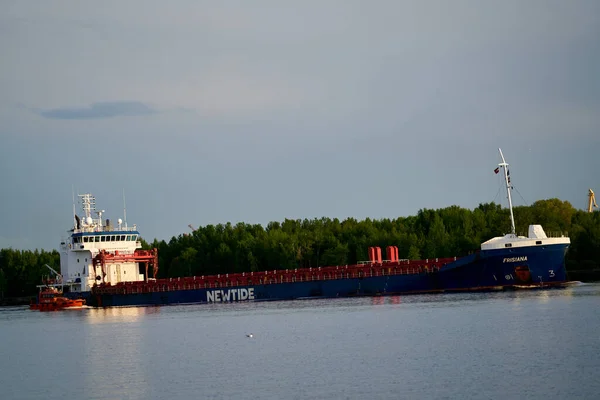 2021 Riga Latvia Large Cargo Ship Sea Background Grey Sky — Stok fotoğraf