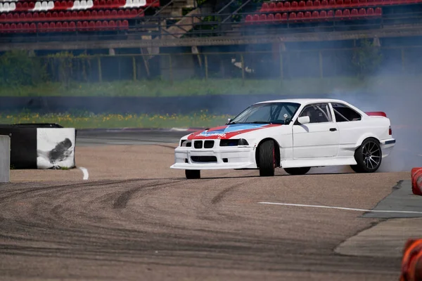 2021 Riga Letónia Carro Deriva Pista Corrida Asfalto Com Muita — Fotografia de Stock