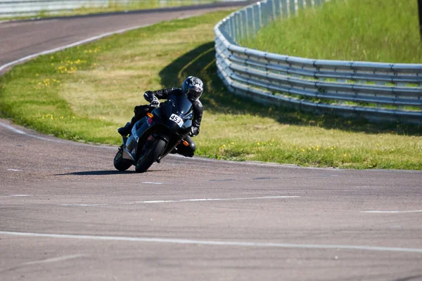 Lituânia 2021 Motocicleta Estrada Costeira Divertindo Dirigindo Estrada Vazia Uma — Fotografia de Stock