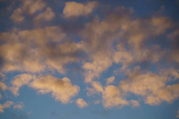 Paisaje Marino Atardecer Con Cielo Dramático Nubes Coloridas — Foto de Stock