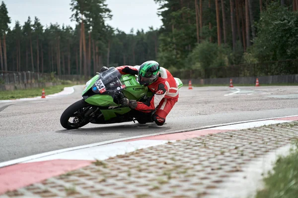 2021 Lithuania Kaunas Moto Rider Motorcyclist Rides Fast Sport Bike — Foto Stock