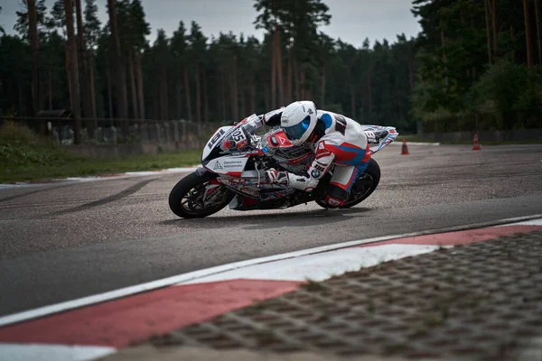 2021 Lithuania Kaunas Moto Rider Motorcyclist Rides Fast Sport Bike — Stockfoto