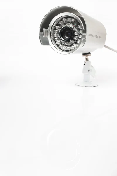 CCTV Camera van het toezicht isoleren op witte achtergrond — Stockfoto