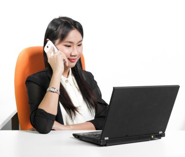 Dizüstü conputer teknoloji katman efektli yazarak iş adamı