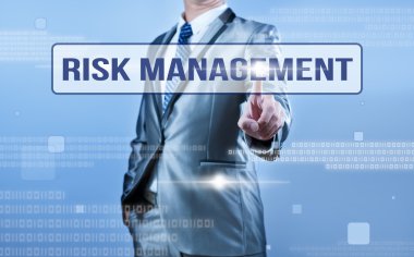 risk yönetimi üzerinde karar işadamı
