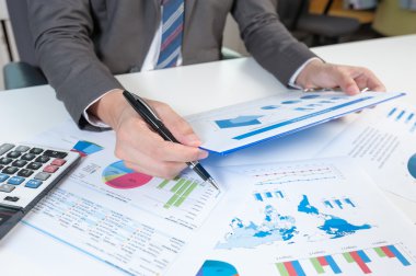 Rapor, iş performansı kavramı analiz işadamı gösteri