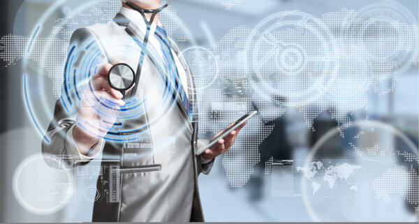 Бизнес-человек со стетоскопом, концепция бизнес-анализа
