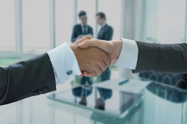Business Handshake, Business Globalisierungskonzept — Stockfoto