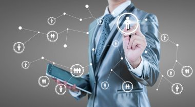 dijital ekranda iş insan kaynakları c çalışma iş adamı