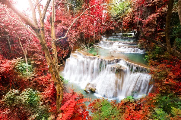 Deep forest waterfall in autumn scene at Huay Mae Kamin waterfal — Stock Photo, Image