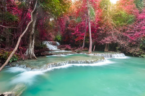 Derin orman şelale Huay Mae Kamin şelale Ulusal Park 