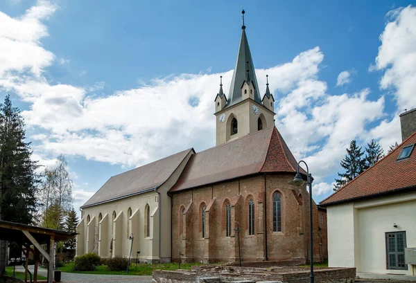 Targu Mures Mures Ρουμανια Απριλιου 2021 Αναμορφωμένη Εκκλησία Από Μεσαιωνικό — Φωτογραφία Αρχείου