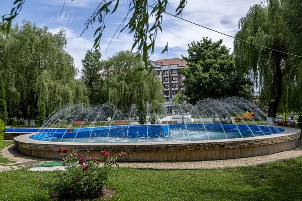 Petrosani Hunedoara Roumanie Juillet 2021 Fontaine Artésienne Dans Parc Central — Photo