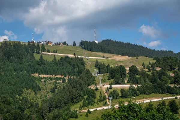 Parang Resort Hunedoara Romania 2021年7月11日 マウンテンリゾート内のチェアリフト設置 Parang — ストック写真