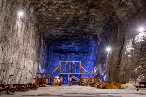 PRAID, HARGHITA, ROMANIA-JUNE 19 Haziran: 19 Haziran 2021 'de Praid, Harghita' da Ortodoks Kilisesi 'nin tuz madenindeki şapeli.