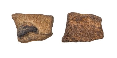 Beyaz arkaplanda izole kayalar