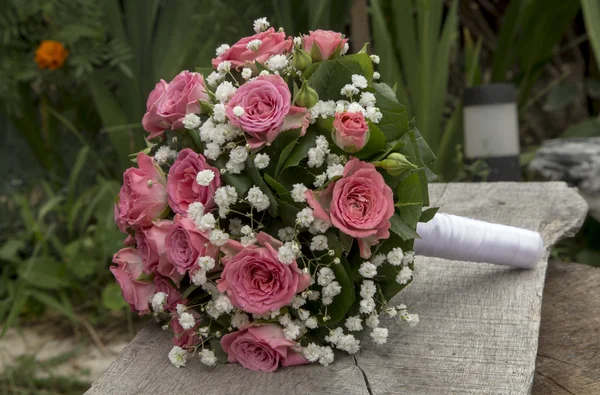 Buquê de casamento. Arranjo de flores do casamento . — Fotografia de Stock