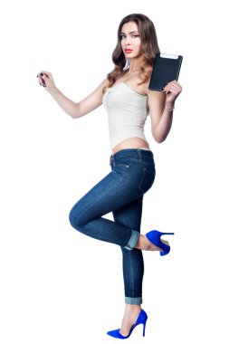 tek ayak üzerinde kadın.