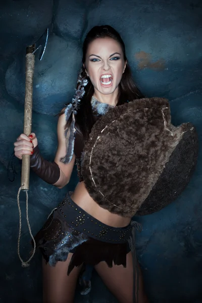 Aggressive medieval woman. — Stock Photo, Image