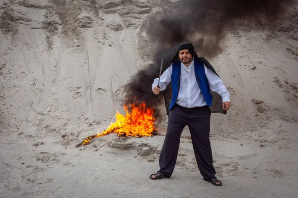 Afghanska Terrorister Förstör Dem Med Eld Talibanerna Skrämmer Folk Med — Stockfoto