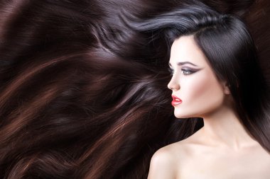 Saçında profil kız.