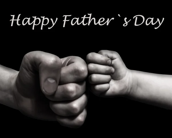 Feliz día de los Padres con dos manos sobre fondo negro — Foto de Stock