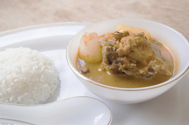 Tay gıda mussaman köri pirinç