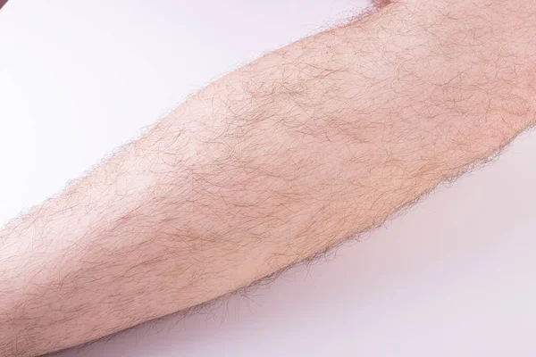 Nahé Chlupaté Mužské Nohy Izolované Bílém Pozadí Péče Pokožku Nohou — Stock fotografie