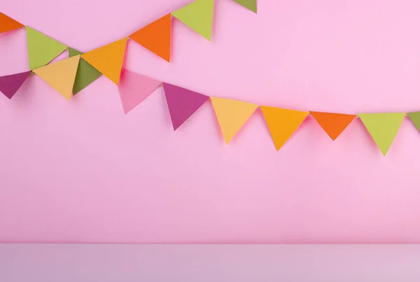 Fond Pour Fête Anniversaire Avec Des Drapeaux Colorés Concept Anniversaire Photo De Stock