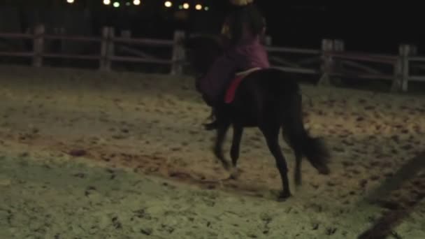 Skilled female circus performer riding — Stock Video